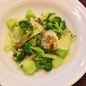 白菜とブロッコリーのアンチョビローズマリーソース