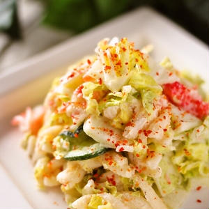 白菜とマカロニのピリ辛サラダ
