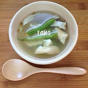 お豆腐とインゲンのタイ風スープ