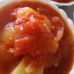 コンソメ風味のトマトのピリ辛冷製つけソース