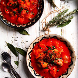 豚バラと香味野菜のトマト煮