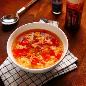 ふわふわふんわり卵とトマトの中華スープ