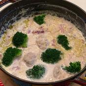 豆腐団子と紫キャベツ＊白菜のミルクシチュー鍋