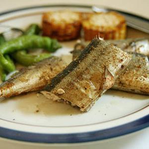 秋刀魚のクミンペッパー焼き