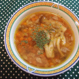 野菜と生姜のコンソメスープ