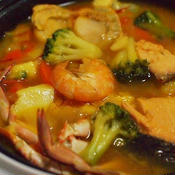 海鮮と野菜のサフラン煮込み