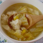白菜とコーンのおぼろスープ