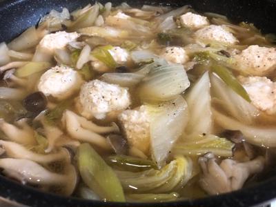 白菜と鶏団子の柚子胡椒スープ