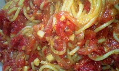 トマトの簡単まんぞくスパゲティ
