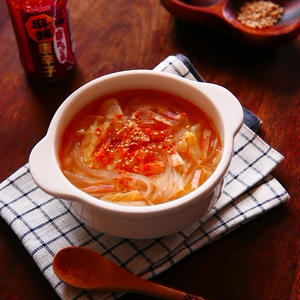 にんにくたっぷり☆ベーコンとキャベツの中華風春雨スープ