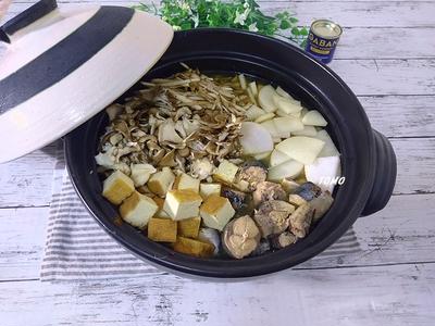 サバ缶と根野菜のカレー鍋