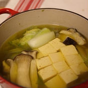 サフラン湯豆腐