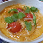 春雨とトマトのトムヤム風スープ