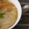 桜海老と大根、ワンタンの皮のスープ