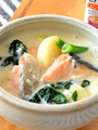 鮭と野菜の豆乳スープ