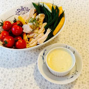 季節の野菜と鶏むね肉の酒蒸し with ガラムマサラマヨネーズディップ
