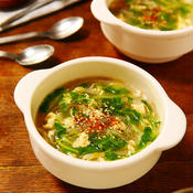 簡単もやしと豆苗の中華風フワフワ卵スープ