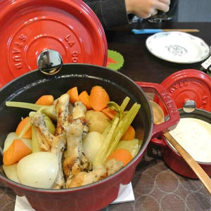 ハーブ鶏と野菜のストウブ蒸し