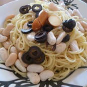 白花豆と黒オリーブのイタリアンハーブパスタ