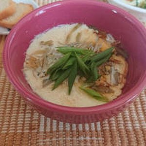 台湾スープ　鹹豆漿（シェントウジャン）