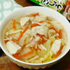 白菜とえのきと鶏胸肉の和風ピリ辛スープ