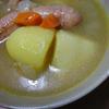 タラゴン香るジャガ芋とソーセージのスープ