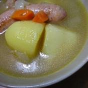 タラゴン香るジャガ芋とソーセージのスープ