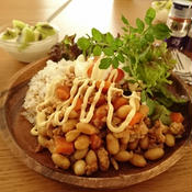 大豆と香味野菜炒めのっけご飯