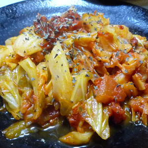 簡単キャベツのトマト煮〜バジル風味〜