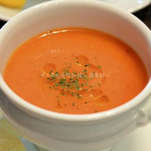 クミン香る長いも入り赤レンズ豆のスープ