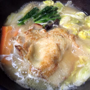 鶏肉のガーリックソテー味噌鍋