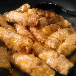 高野豆腐の豚バラ肉巻き　粒マスソース
