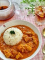 クミンライスのバターチキンカレー＆カルダモンとシナモンのスパイスティー