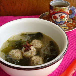 やさしい春雨肉団子のスープ