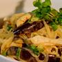 胡麻が濃厚！！蒸し鶏とナスのタンタンメン風春雨！