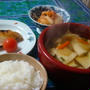 八戸の郷土料理「せんべい汁」に初挑戦！！と、大根のキムチ和え！