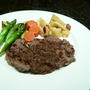 安もの肉をオニオンマリネで軟らかく美味しいステーキに変身！