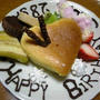 お皿にチョコでデコレーション！！　バースデイスフレチーズケーキ