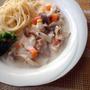 具だくさん豆乳のクラムチャウダーでスープパスタ