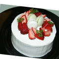 苺のショートケーキ★マカロン添え by ♫ ♫♬うっきー♫ ♫♬さん