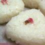 桜ごはんのおにぎり＊炊飯器ｄｅ簡単おこわ風