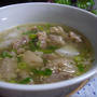 牛スジとコンニャクの煮込みスープ