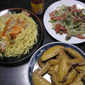 今日の晩御飯：貧乏メニュー(ベーコンと葉玉ねぎのスパゲティ、手羽先煮込み、ウインナニラもやし） by miltuchanさん