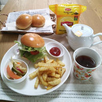 『リプトンテトラポットteaとハンバーガー』