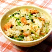 びんづめ鮭フレークと豆苗の混ぜご飯