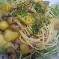 紅はるかとしめじのペペロンチーニ♪シャキシャキ水菜添え