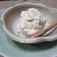 豆腐ヨーグルトアイス～黒ゴマバニラ味